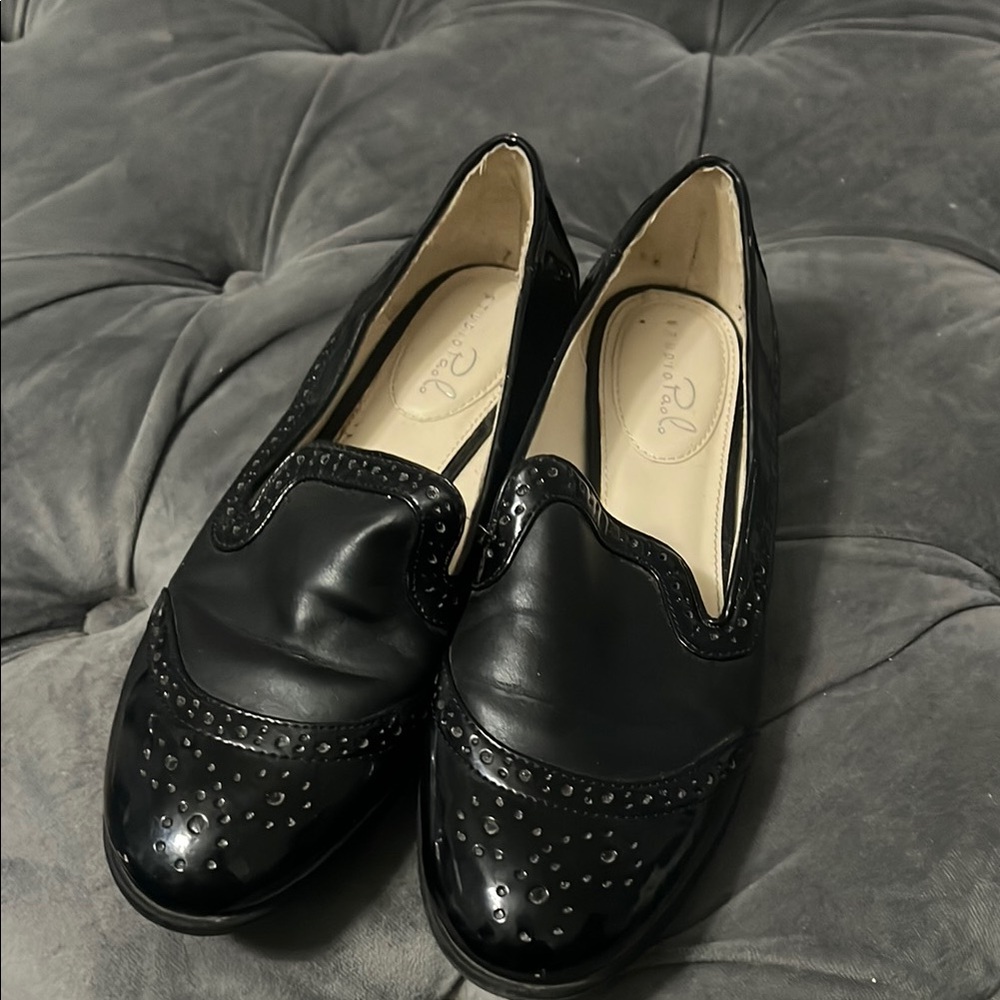 Elegant Black Women's Loafers - Picture 3 of 7